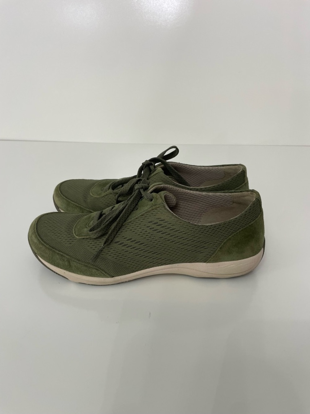 Dansko Women's Olive Green Hayes Suede Walking Sneakers, size 40 (see note)